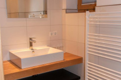 Bad mit Dusche Bad mit Dusche
