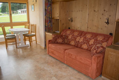 Couch mit Blick in die Küche Couch mit Blick in die Küche