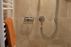 Badezimmer mit Dusche Badezimmer mit Dusche