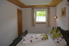 Zimmer 2 - Doppelzimmer Ansicht  Zimmer 2 - Doppelzimmer Ansicht