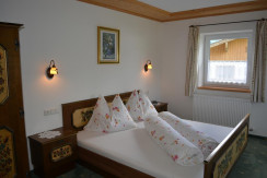 Zimmer 4 - Schlafzimmer Zimmer 4 - Schlafzimmer