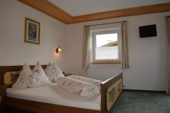 Zimmer 4 - Schlafzimmer 1 Zimmer 4 - Schlafzimmer 1