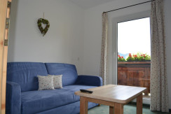 Zimmer 3 - Aufenthaltsraum mit zwei Zusatzbetten  Zimmer 3 - Aufenthaltsraum mit zwei Zusatzbetten