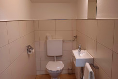 WC WC