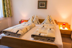 Doppelzimmer Wohnung 4 Doppelzimmer Wohnung 4