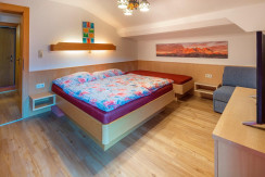 Wohnung 8 Zimmer Wohnung 8 Zimmer