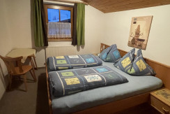 8075777C-9908-4E4C-82B5-15EE0104EE99 8075777C-9908-4E4C-82B5-15EE0104EE99