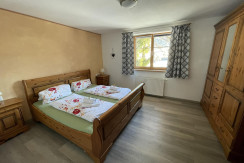Gästehaus-Katharina_Barbara_Schlafzimmer2023 (2) Gästehaus-Katharina_Barbara_Schlafzimmer2023 (2)