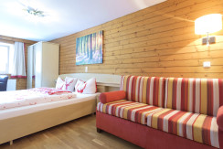 Mehrbettzimmer Mehrbettzimmer