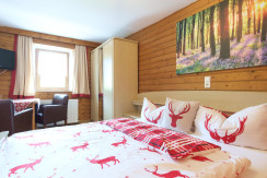 Mehrbettzimmer Mehrbettzimmer