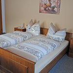 Photo of Double room with extra bed, shower, toilet