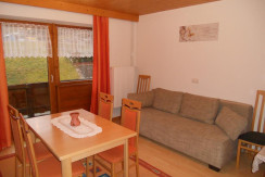 Wohnzimmer mit Couch