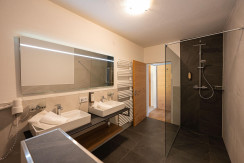 haus-in-der-sonne-08