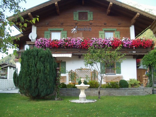 Haus Sonnblick mit Garten