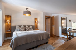 Haus_Steinplatte_Dorfstrasse_33_Waidring_Schlafzim