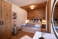 Haus_Steinplatte_Dorfstrasse_33_Waidring_Schlafzim
