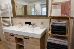 dd4f9cef-8ef9-48e1-9723-5ea3476f4f7a