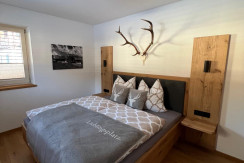 Schlafzimmer 1, Bett 180x 200