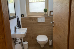 WC + Waschbecken