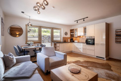 Haus_Steinplatte_Dorfstrasse_33_Waidring_Wohnraum_