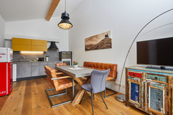 Home-Suite-Home_1211