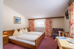 Doppelzimmer mit 1 Zustellbett Beispielbild