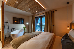 Schlafzimmer 1 inkl. freistehender Badewanne Schlafzimmer 1 inkl. freistehender Badewanne