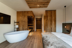 Schlafzimmer mit freistehender Badewanne Schlafzimmer mit freistehender Badewanne