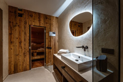 Badezimmer 1 mit Dusche und Sauna Badezimmer 1 mit Dusche und Sauna
