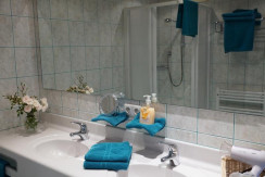 Badezimmer. Badezimmer.