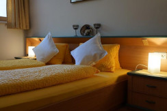Schlafzimmer. Schlafzimmer.