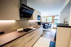 Küche mit Blick auf den Essbereich Küche mit Blick auf den Essbereich