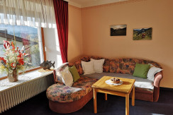 Großzügiges Wohnzimmer Großzügiges Wohnzimmer