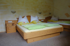 Zimmer mit Zusatzbett Zimmer mit Zusatzbett