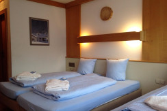 75efaeb2444102eb76139809844f6329