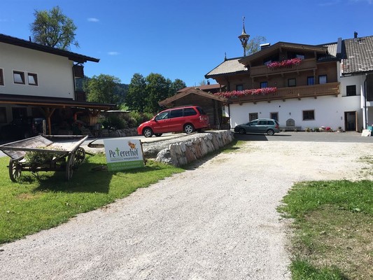 Ansicht Zufahrt/Parkplatz