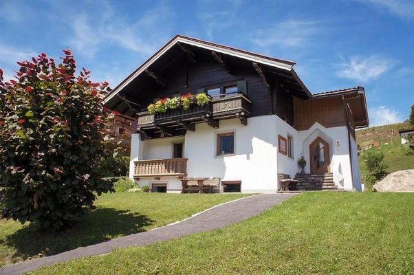 Haus außen 1