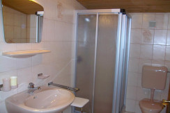 Badezimmer mit Du/WC