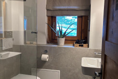 SIMAIR IN HAUS Bad 2 SIMAIR IN HAUS Bad 2