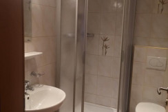 Badezimmer mit Dusche/WC