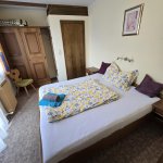 Photo of double room with shower/WC