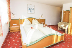 4-8 Pers. Wohnung Schlafzimmer 4-8 Pers. Wohnung Schlafzimmer