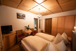 Zimmer 6 Bett Zimmer 6 Bett